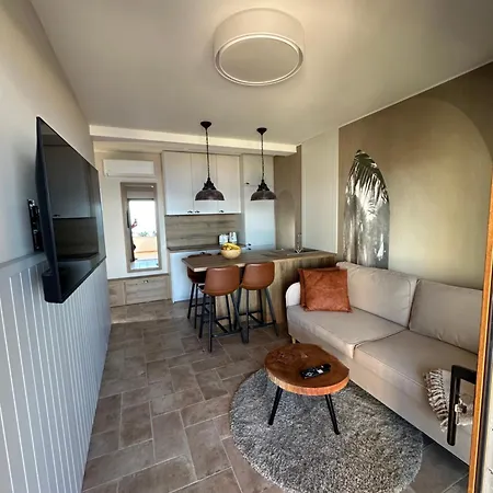 New Luxury At A'more - By The Sea * Stomorska